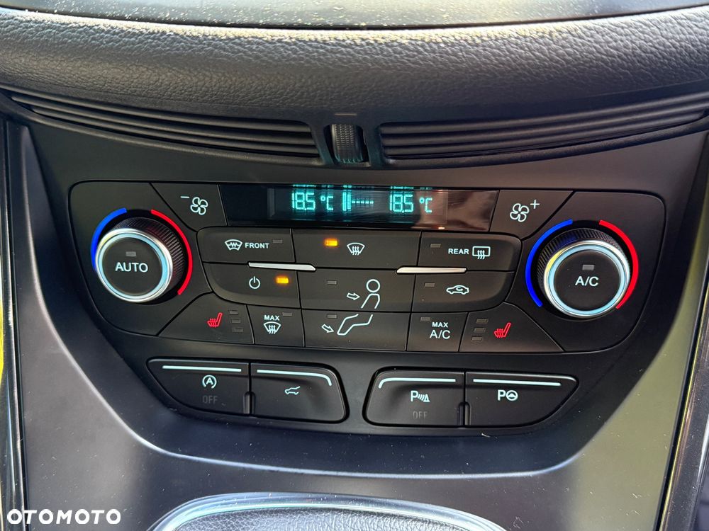 Ford Kuga 1.5 EcoBoost 2x4 ST-Line - 11