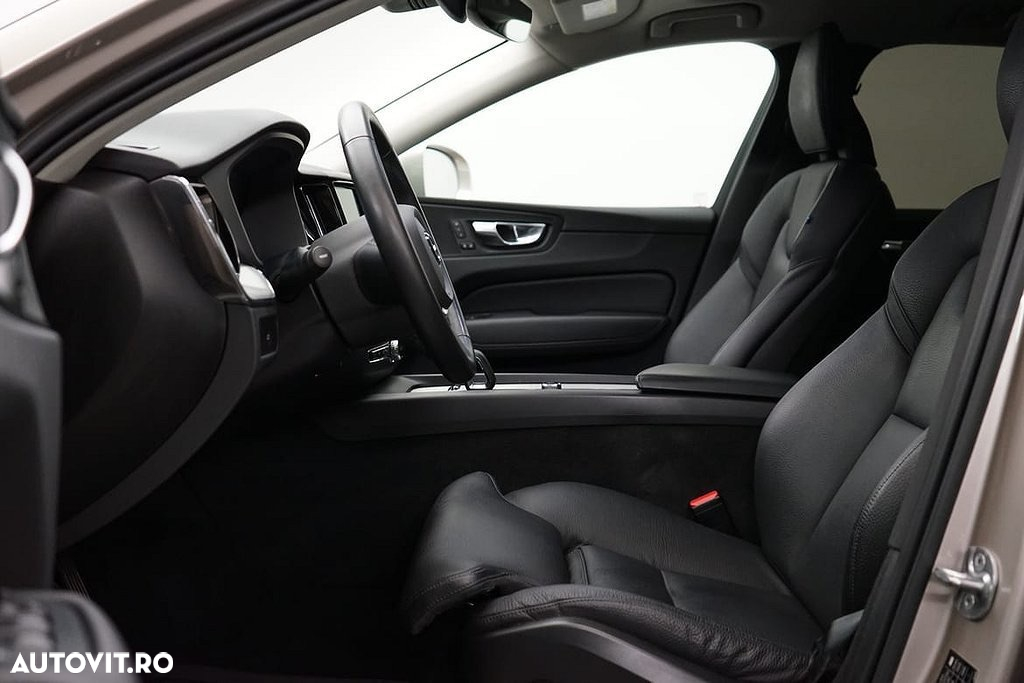 Volvo XC 60 B5 AT AWD MHEV Core - 7