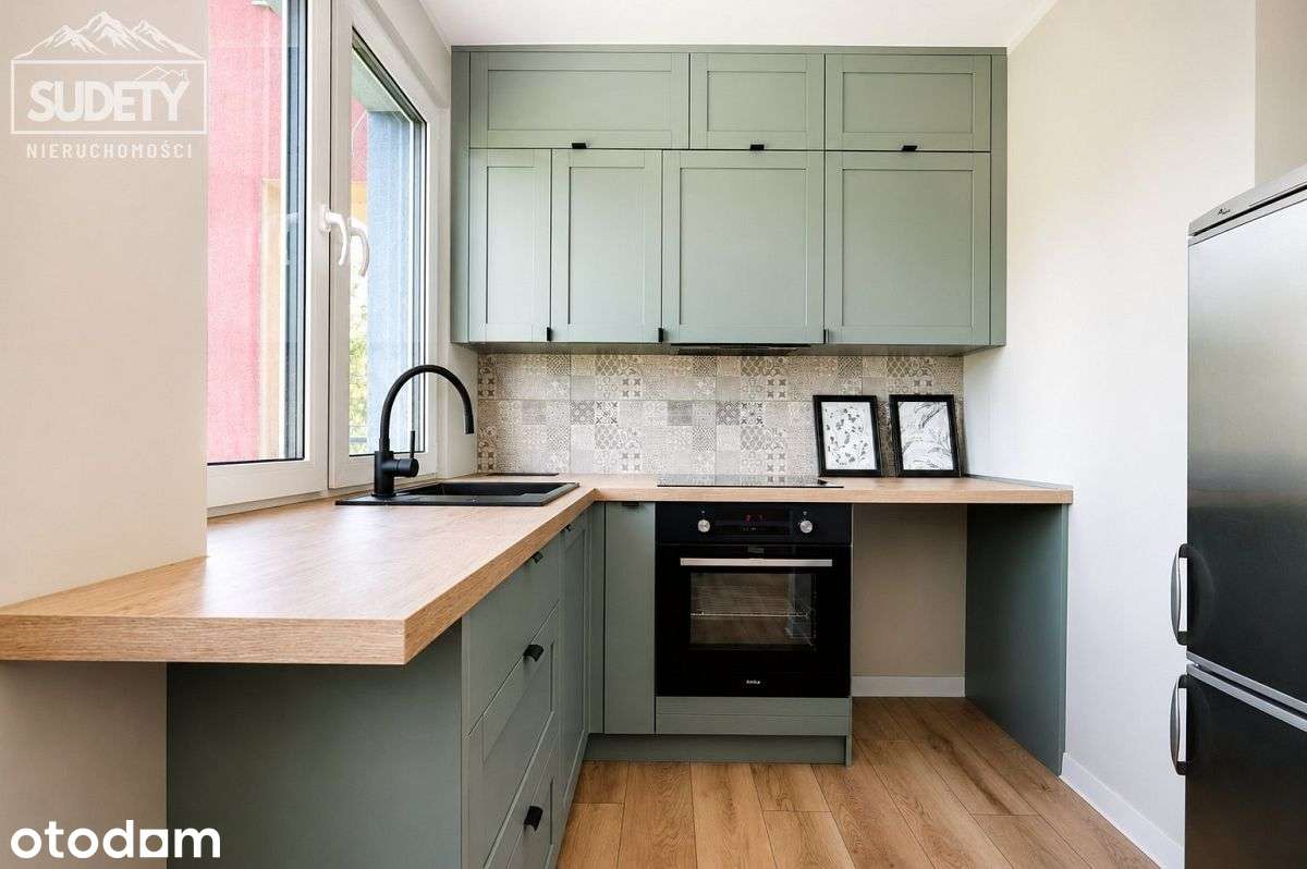 Mieszkanie dwupokojowe po remoncie-balkon- Osiedle