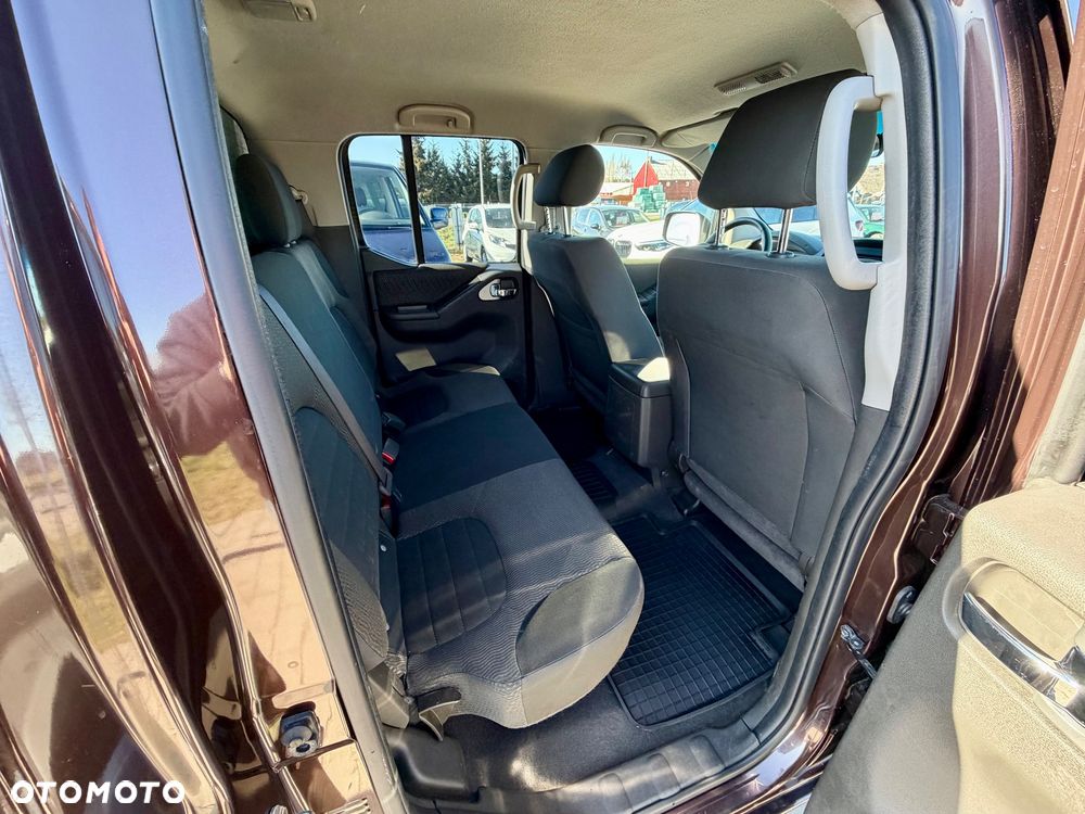 Nissan Navara 2.5 D Platinum - 10
