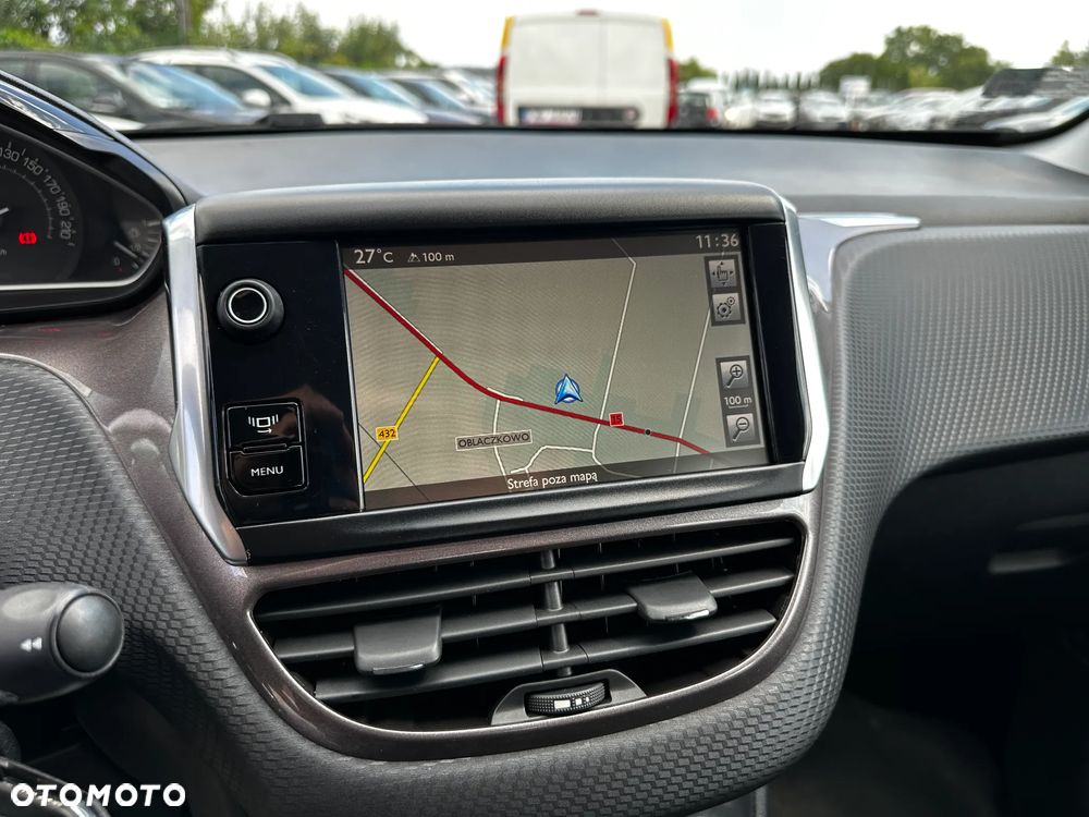 Peugeot 2008 - 11