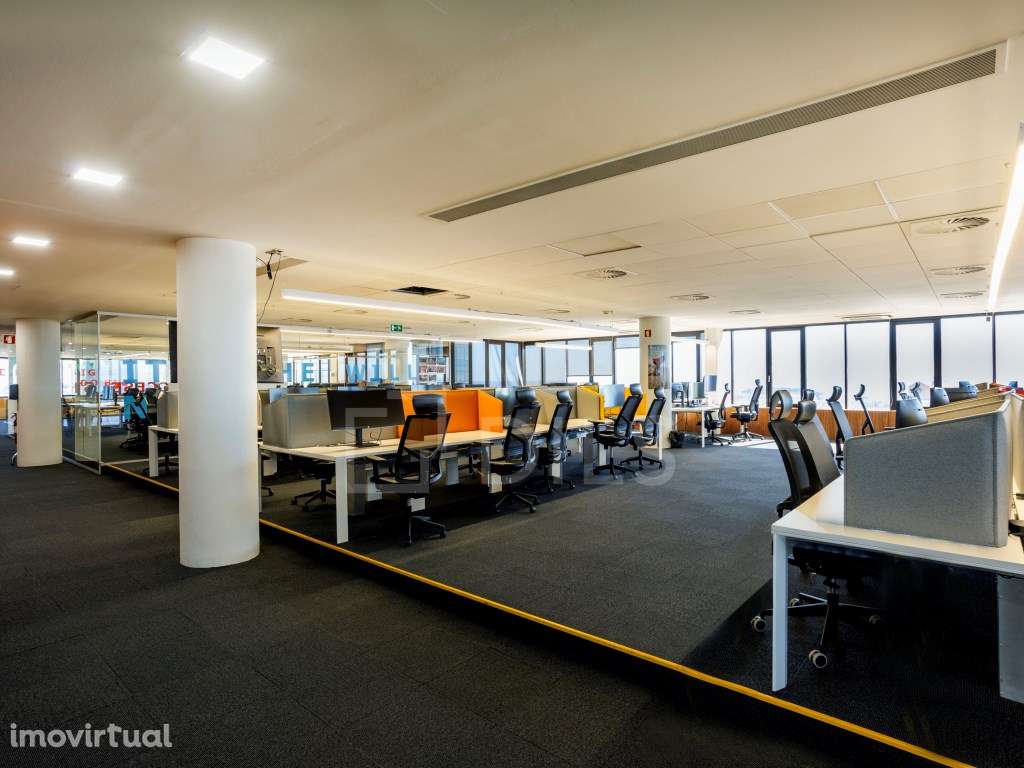 Escritório para arrendar, nas Amoreiras, em Campo de Ourique - Grande imagem: 2/18