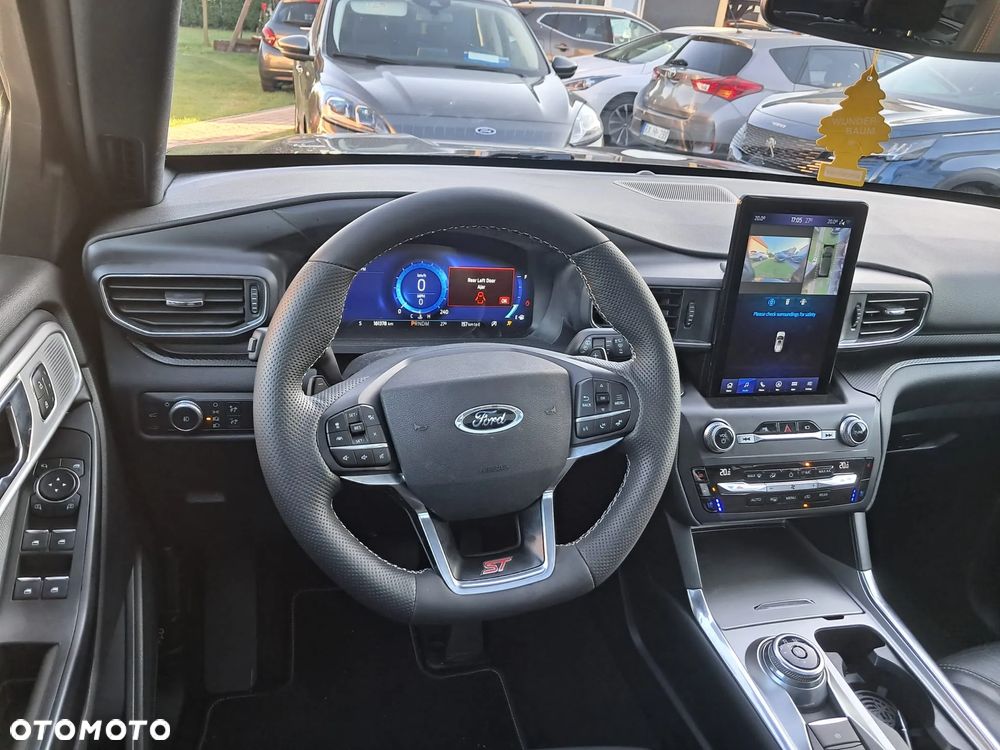 Ford Explorer - 23