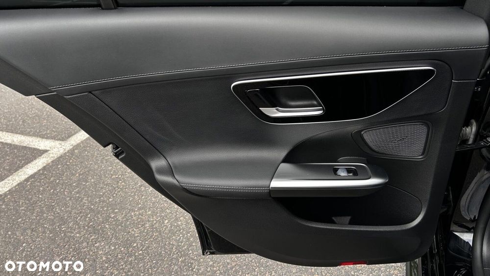 Mercedes-Benz Klasa C 220 d mHEV AMG - 25