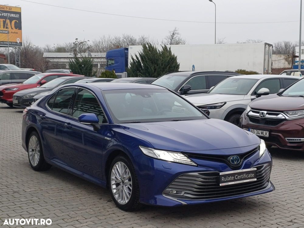 Toyota Camry 2.5 Hybrid Dynamic - 3