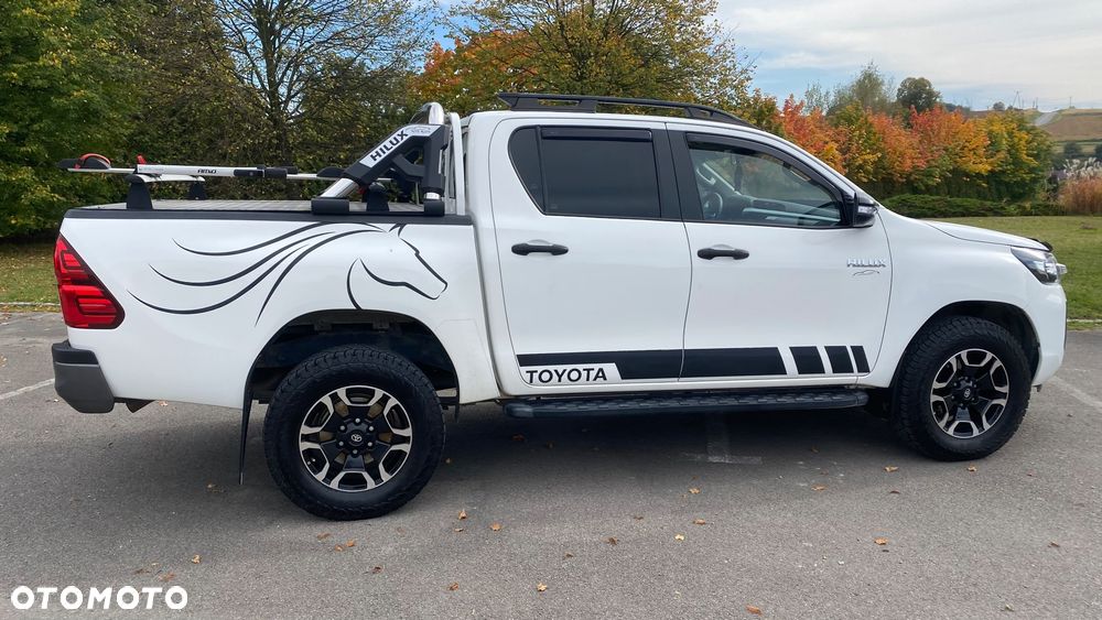 Toyota Hilux - 10