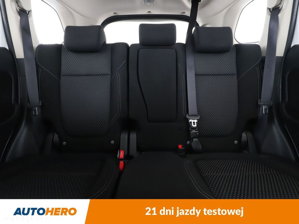 Mitsubishi Outlander - 15