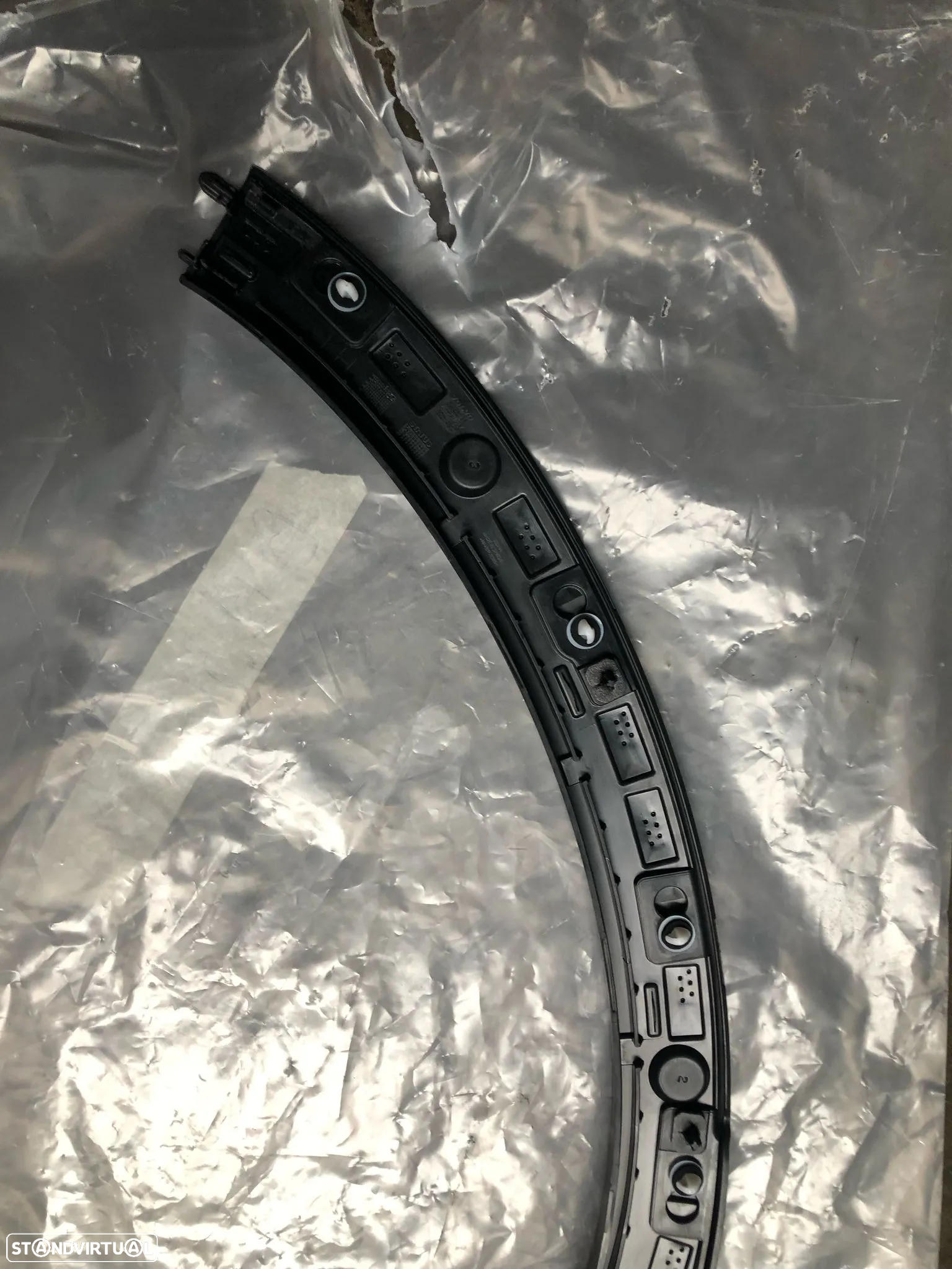 VOLVO XC40 ABA GUARDA LAMAS TRAS ESQUERDO - GL093 - 6