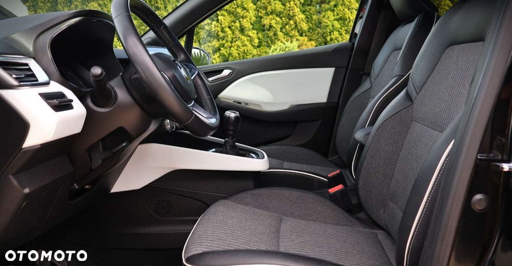 Renault Clio - 16