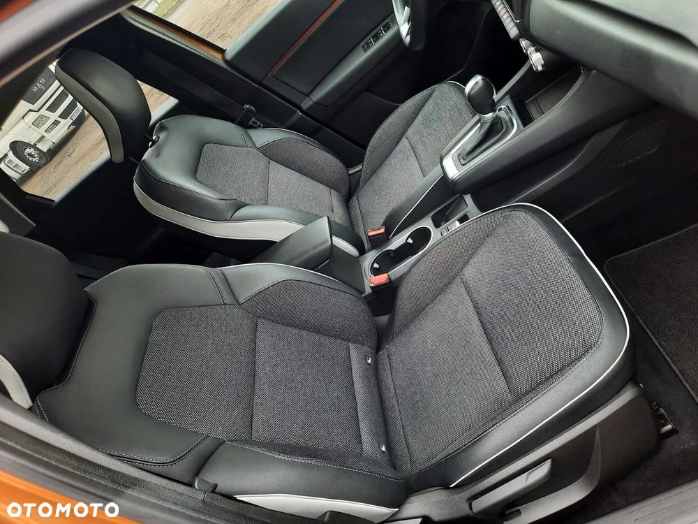 Renault Captur 1.3 TCe Intens EDC - 24