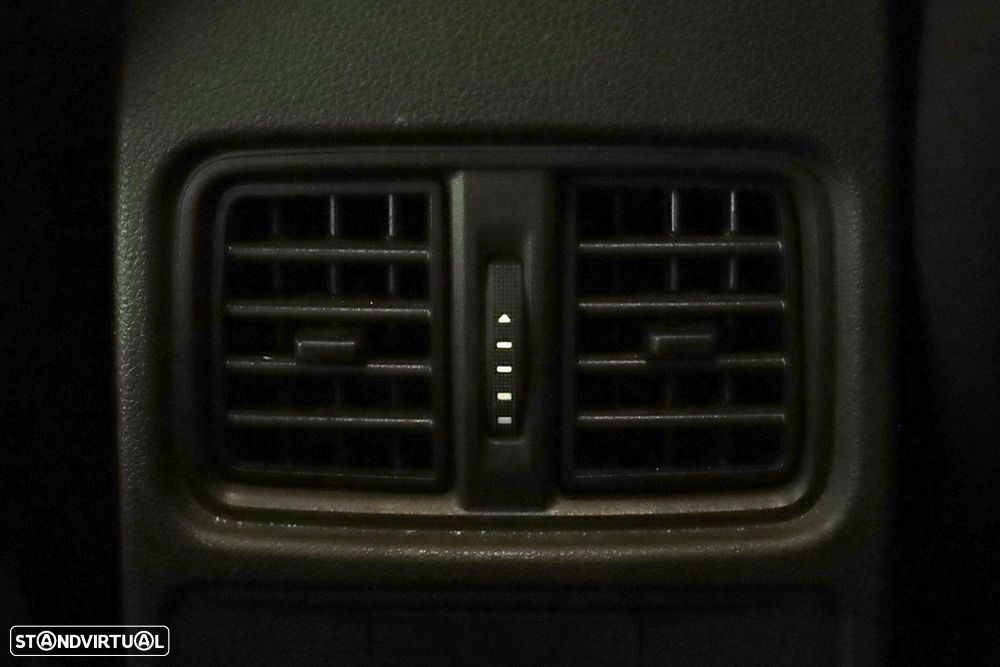 Renault Arkana 1.6 E-Tech R.S.Line - 25