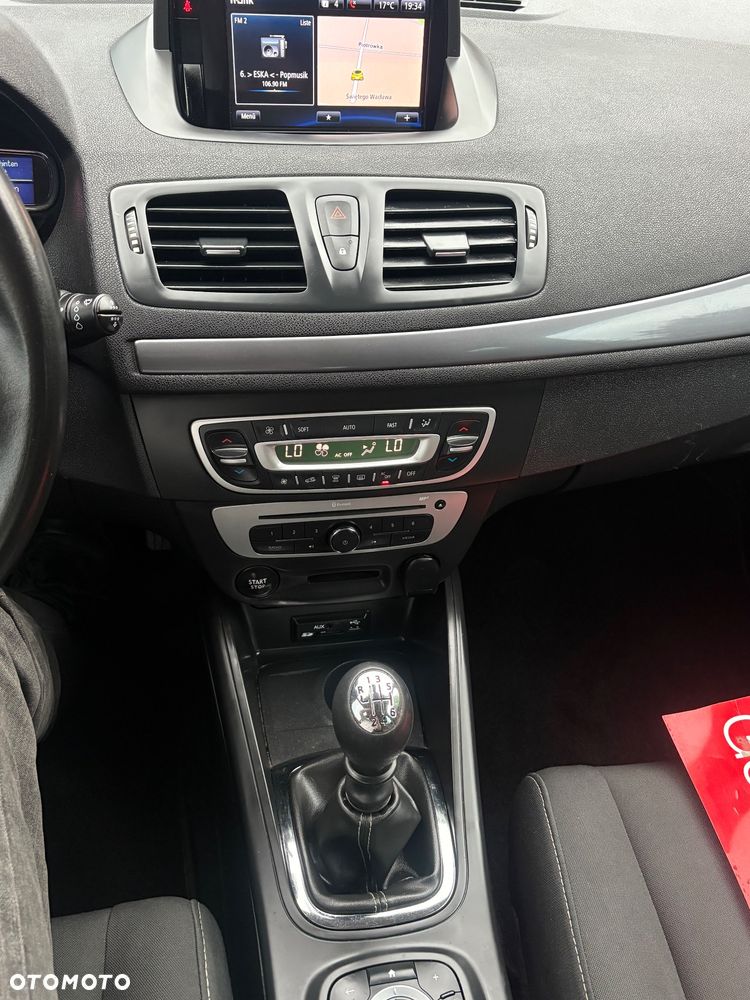 Renault Megane 1.6 16V 110 Paris Business - 18
