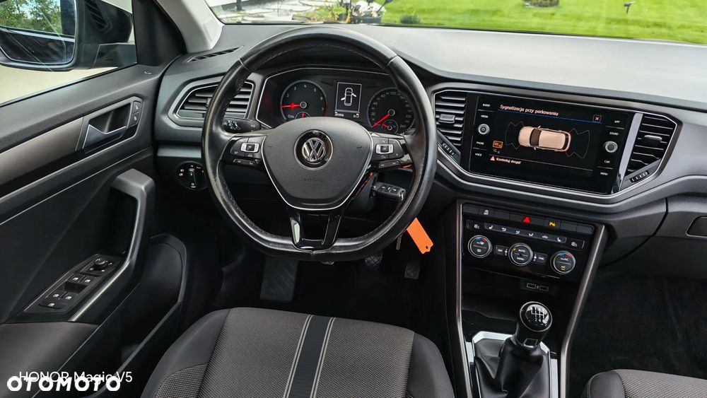 Volkswagen T-Roc - 9