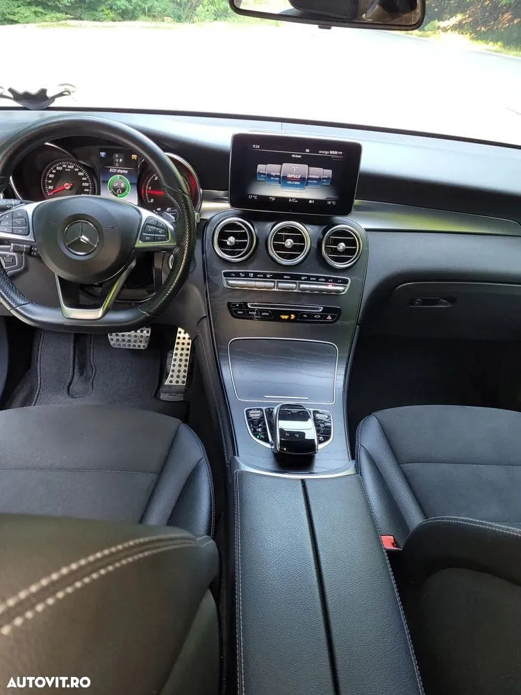 Mercedes-Benz GLC 250 d 4Matic 9G-TRONIC AMG Line - 3