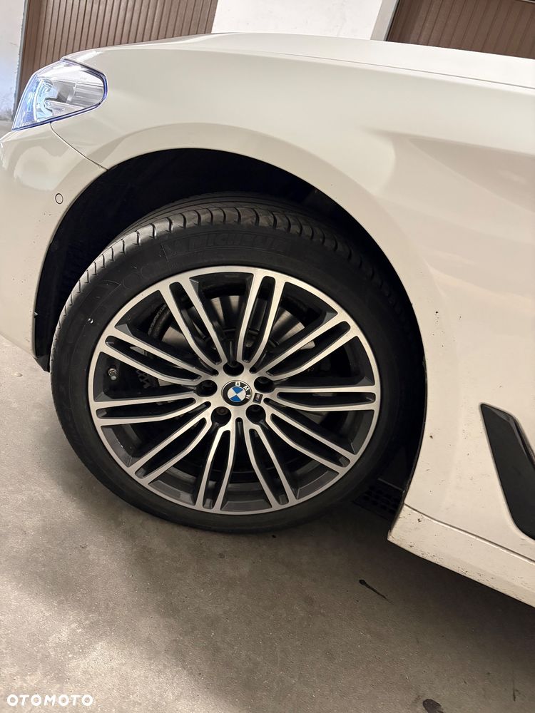 BMW Seria 5 520d xDrive Sport Line sport - 4