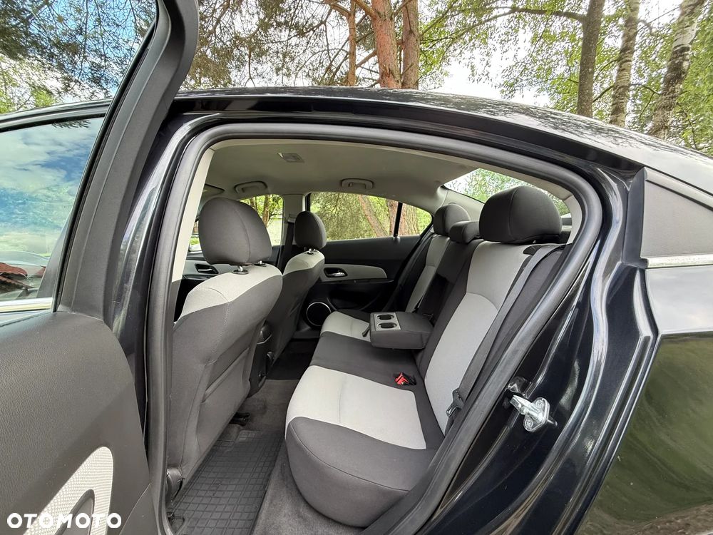Chevrolet Cruze 2.0 VDCi LS+ - 21
