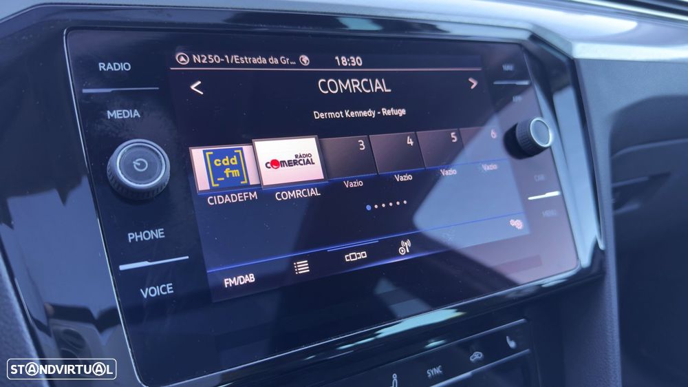 VW Passat Variant 2.0 TDI Business DSG - 17