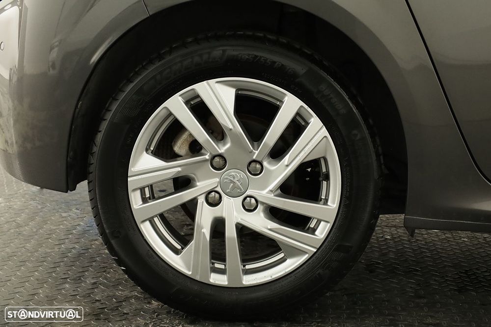 Peugeot 208 1.2 PureTech Active - 5