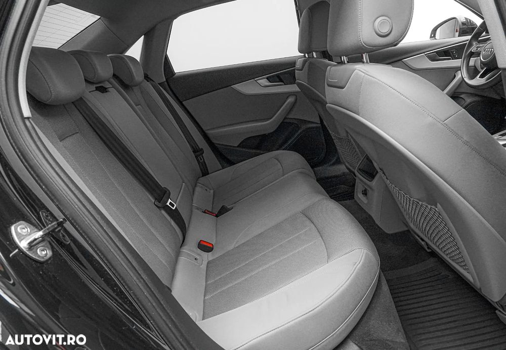 Audi A4 Limuzina 40 TFSI S tronic MHEV S Line - 17