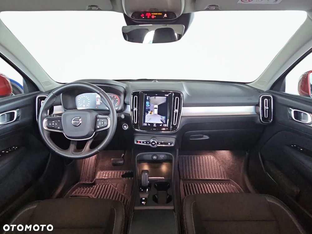 Volvo XC 40 T4 AWD Momentum Pro - 32
