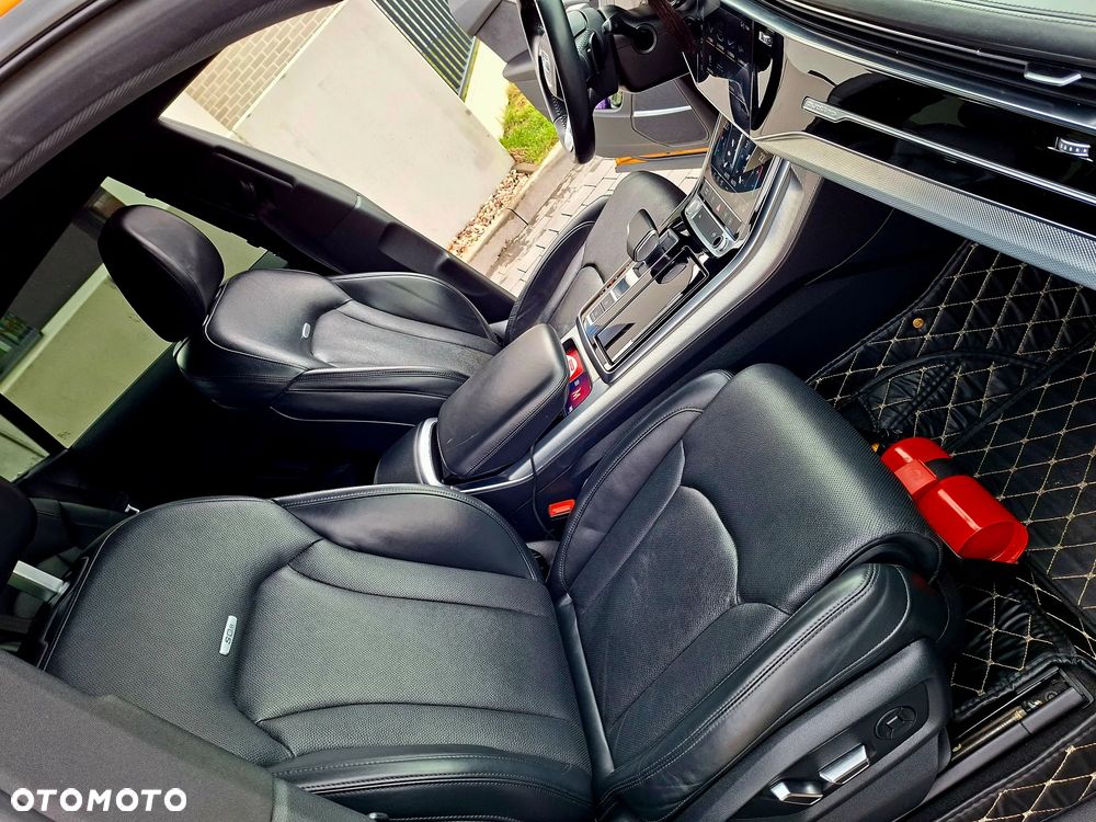Audi Q8 55 TFSI mHEV Quattro Tiptronic - 9