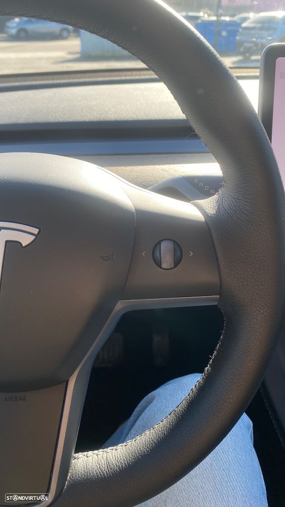 Tesla Model Y Long Range Tração Integral - 34