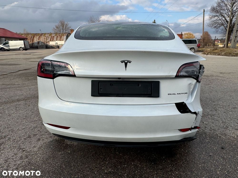 Tesla Model 3 Langstreckenbatterie Allradantrieb Dual Motor - 10