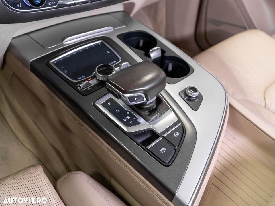 Audi Q7 - 7