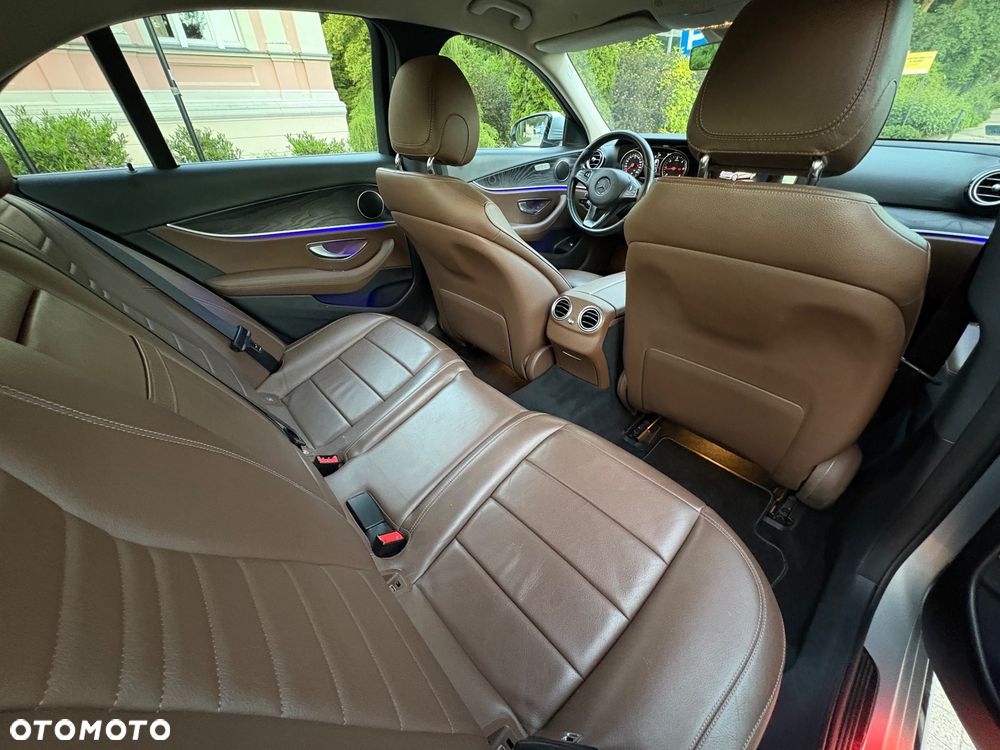 Mercedes-Benz Klasa E 220 d 9G-TRONIC - 7