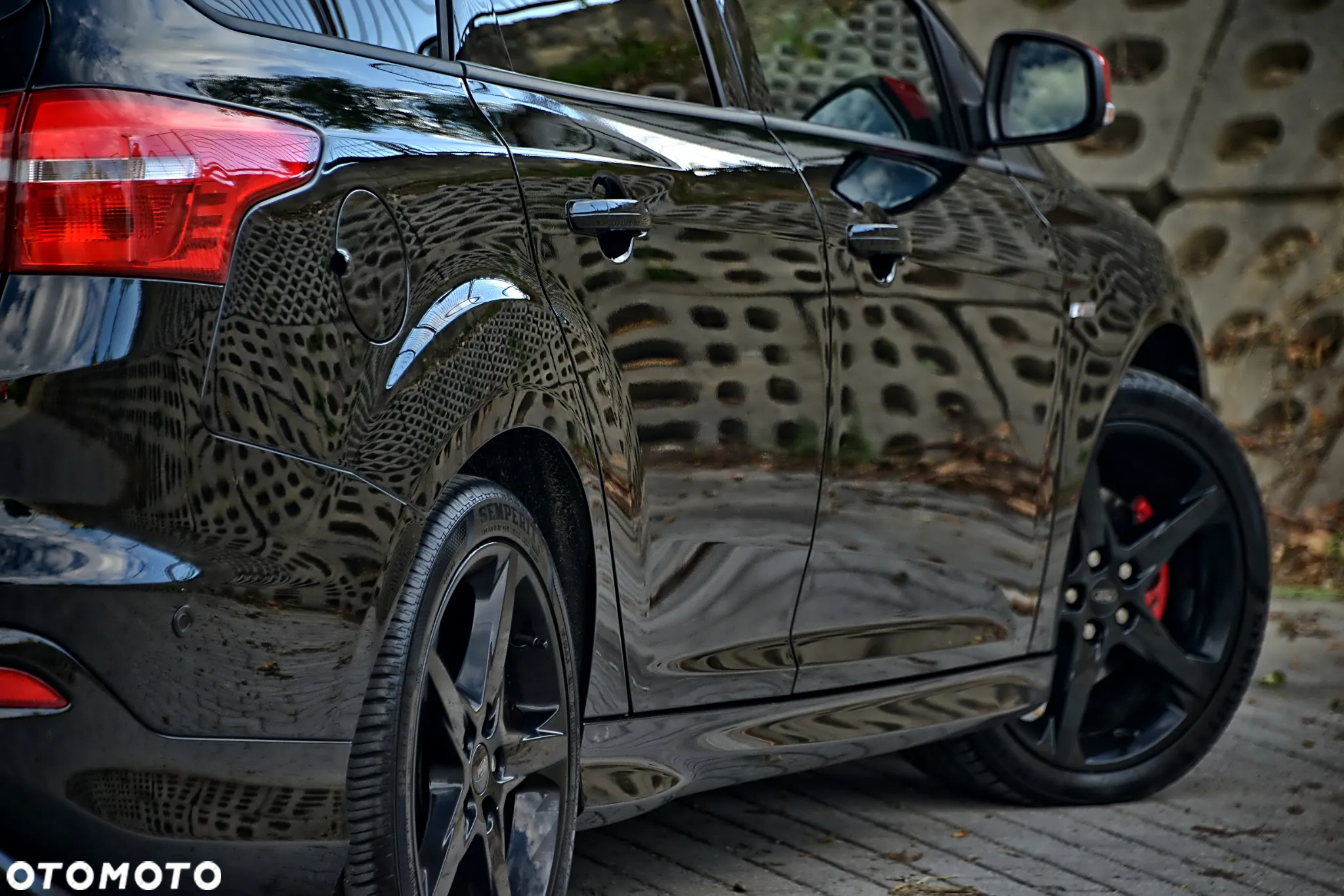 Ford Focus Turnier 1.5 EcoBoost Start-Stopp-System TITANIUM - 20