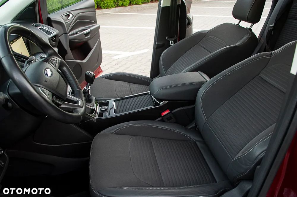 Ford Kuga 1.5 EcoBoost FWD ST-Line ASS - 25
