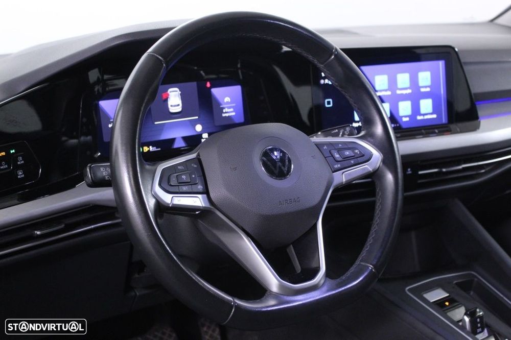 VW Golf 1.0 eTSI Life DSG - 21