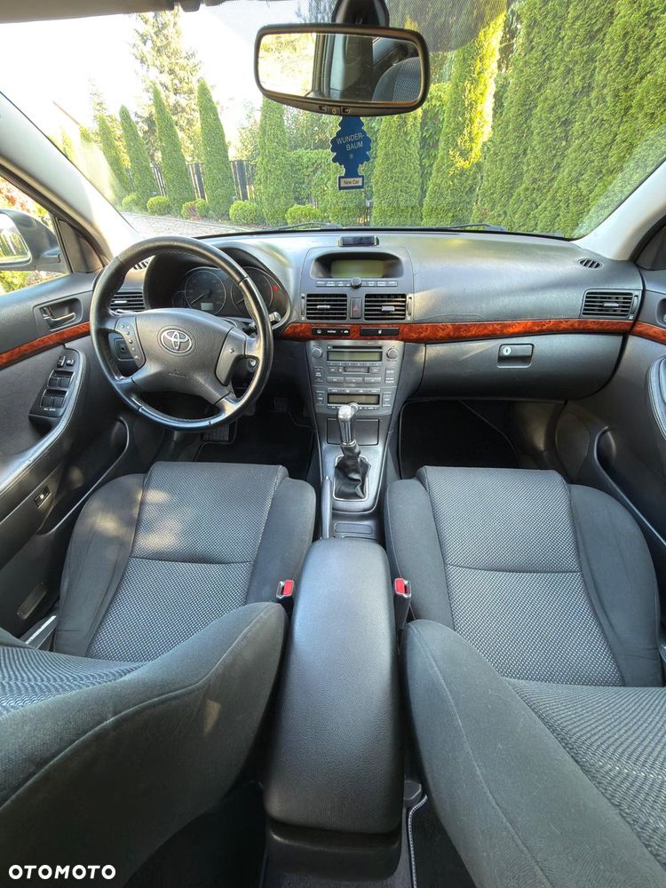 Toyota Avensis 1.8 VVT-i Sol - 5
