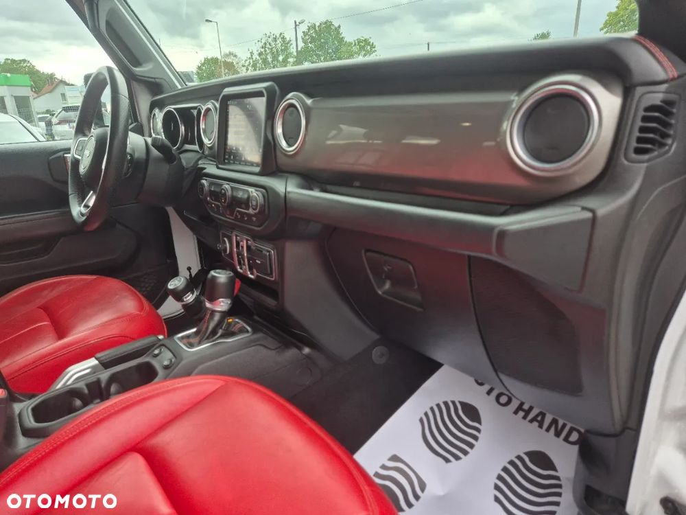 Jeep Wrangler Unlimited GME 2.0 Turbo Sahara - 25