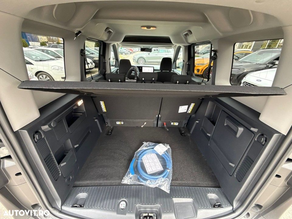 Ford Tourneo Courier - 21