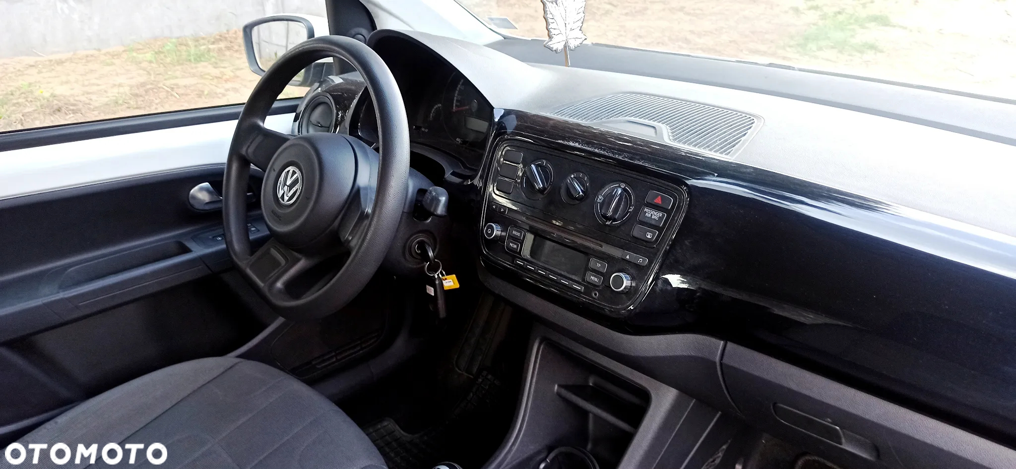 Volkswagen up! (BlueMotion Technology) move - 9