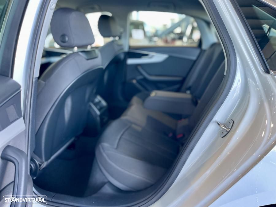 Audi A4 35 TDI S tronic - 23