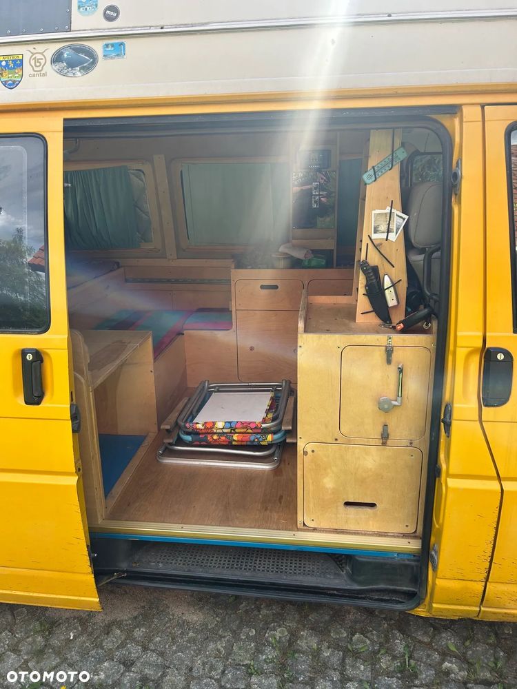 Volkswagen Transporter - 9