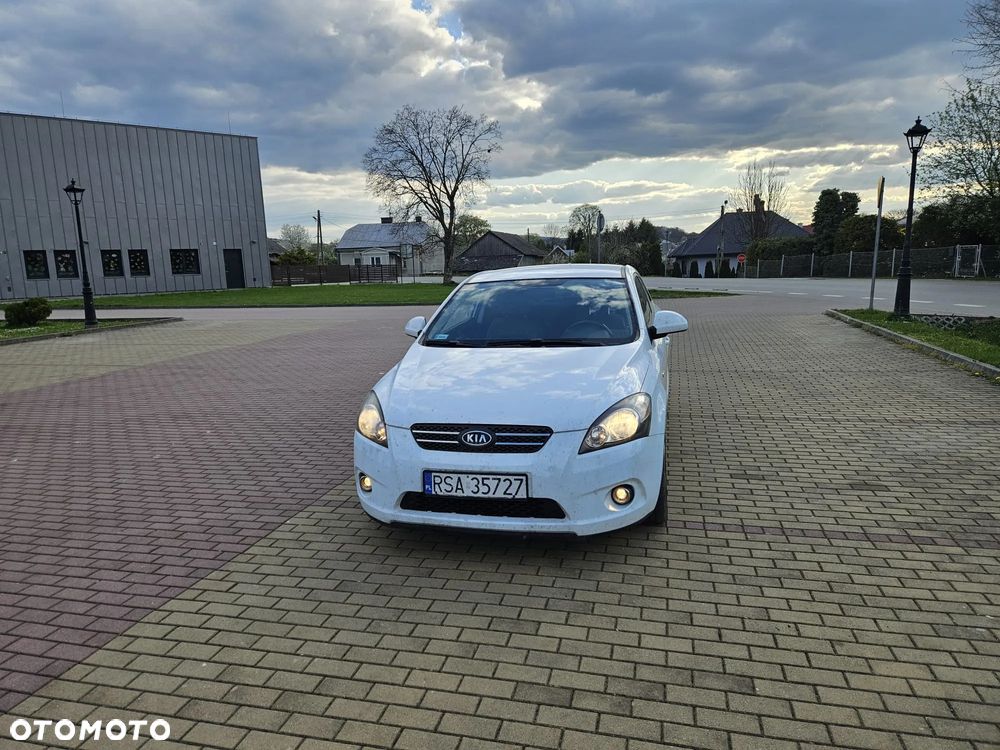 Kia ProCeed 1.6 L - 2