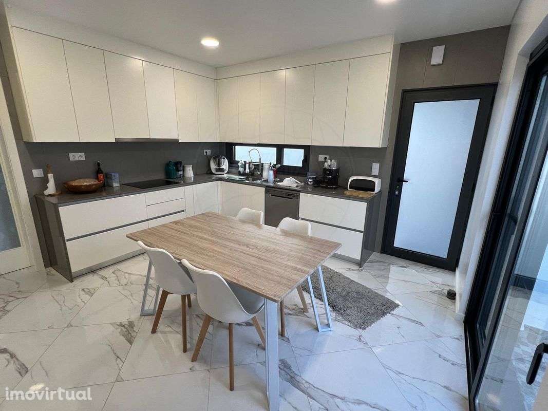 Moradia T2 para venda - Grande imagem: 4/23