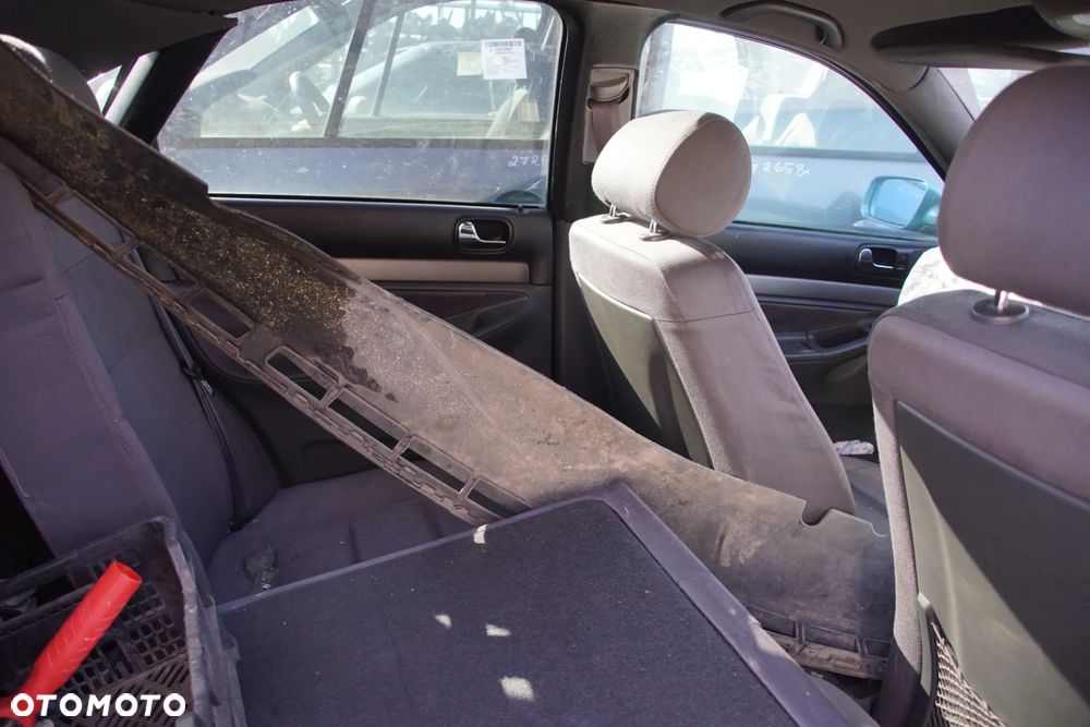 Auto na części - Audi A4 B5 1.8 20V 125 KM APT DWH LX6V 1999R Silnik Skrzynia Drzwi Błotnik Klapa Lampa Lusterko Klamka Szyba Deska Kokpit Sterownik Moduł Czujnik Licznik Panel Kierownica - 12