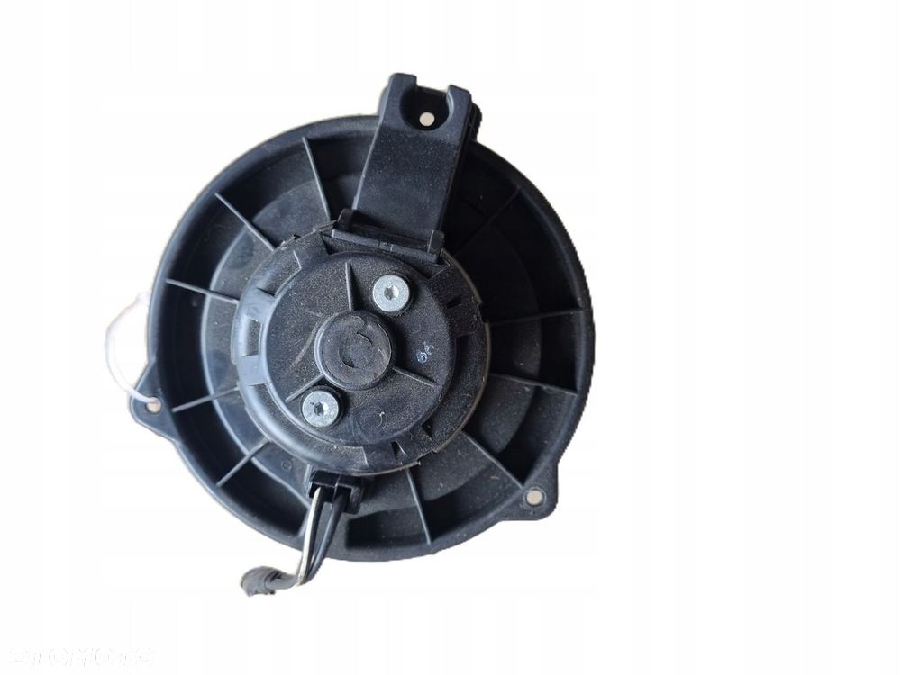 TOYOTA COROLLA E12 01-07 r. DMUCHAWA WENTYLATOR NAWIEWU BOSCH 0130314019 + - 3