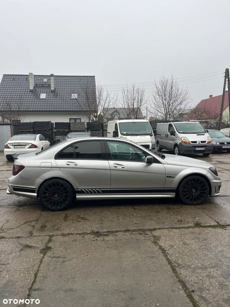 Mercedes-Benz Klasa C 63 AMG - 7