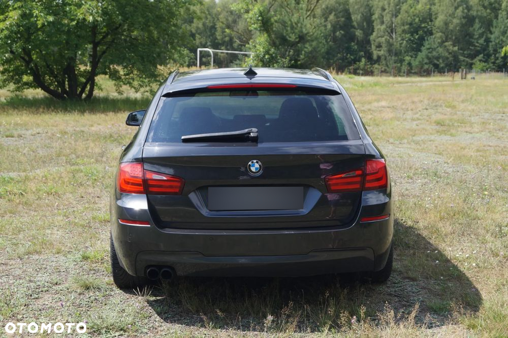 BMW Seria 5 525d xDrive - 6