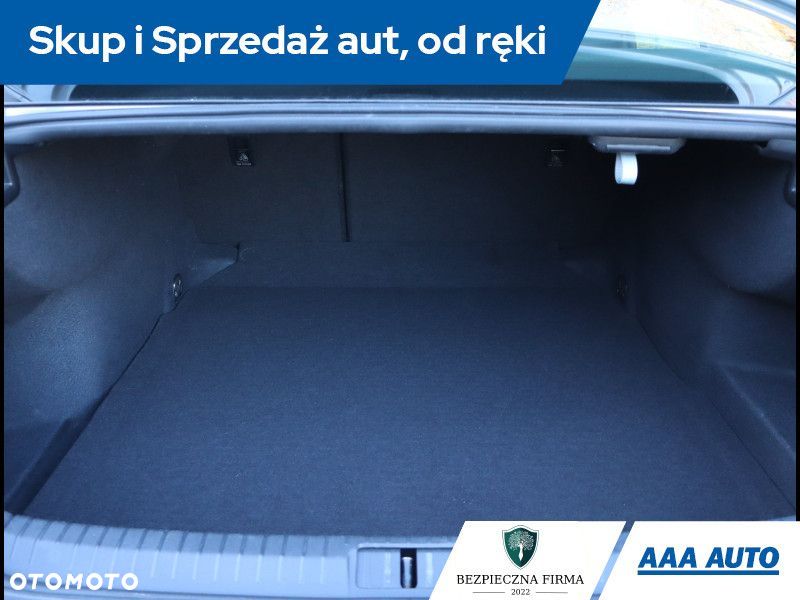 Volkswagen Passat - 14