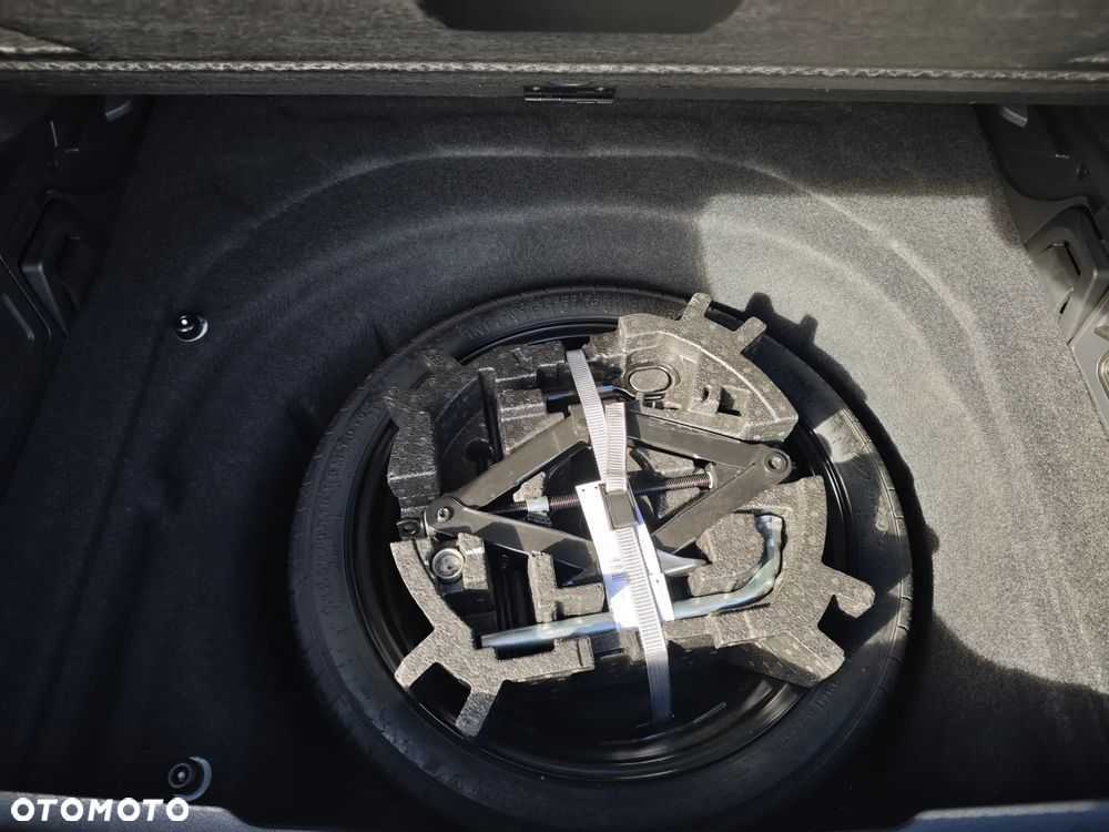 Volkswagen Passat Variant 2.0 TSI Business DSG - 16