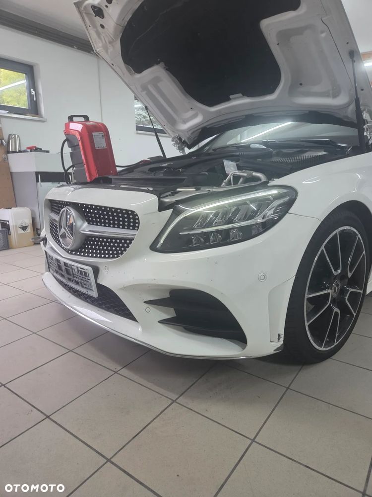 Mercedes-Benz Klasa C 180 T 9G-TRONIC AMG Line - 7