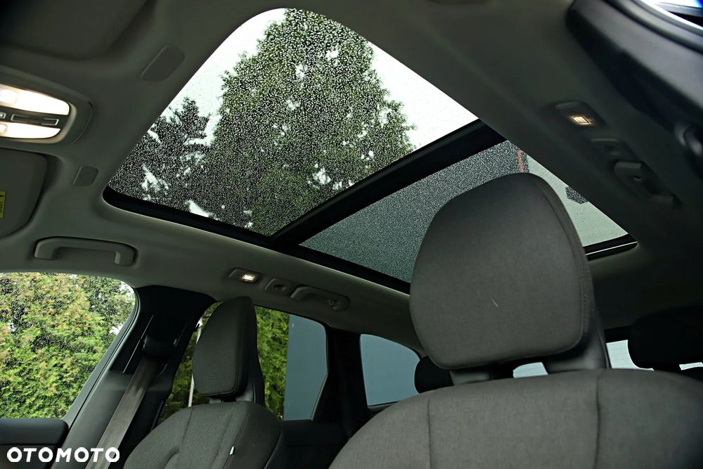 Volvo XC 60 B4 D AWD Momentum Pro - 19