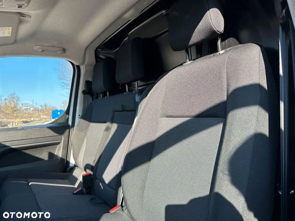 Opel Vivaro Furgon L2 144KM M6 - 10