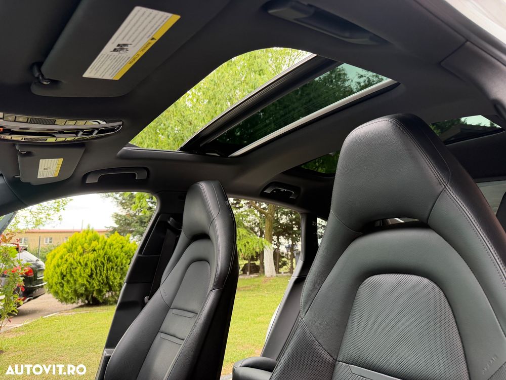 Porsche Panamera 4S Executive - 18